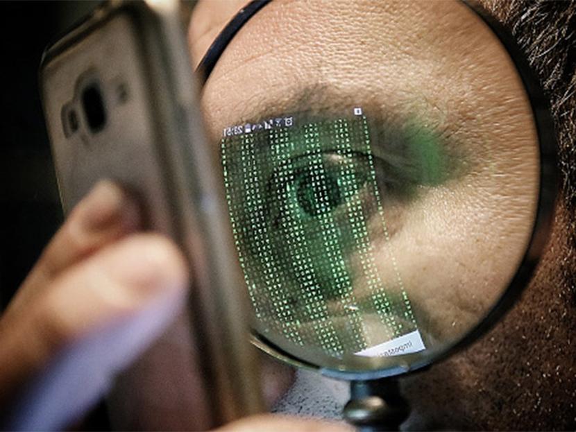 El uso de redes desconocidas puede exponer a tu celular a algún virus o robo de datos personales. Foto: Getty