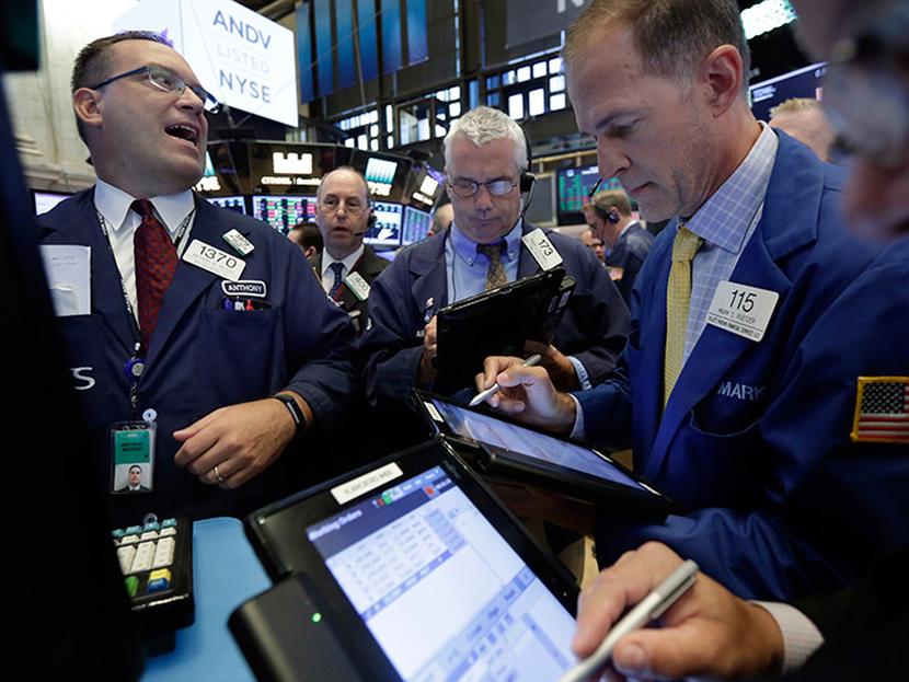 Las acciones cerraron este 16 de agosto con leves ganancias en Wall Street, lejos de máximos en la sesión. Foto: AP