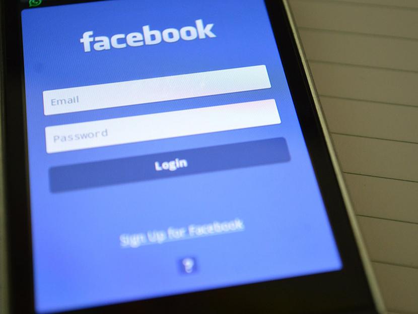 Vincular el número telefónico a tu cuenta de Facebook permite que cualquier usuario de la red social pueda localizarte y conocer más información privada. Foto: Pixabay
