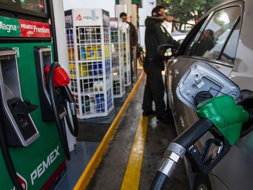 Entre 2012 y 2017, se logró la recuperación de un total de 92.71 millones de litros de combustibles que habían sido ordeñados de su red de ductos. Foto: Archivo Cuartoscuro