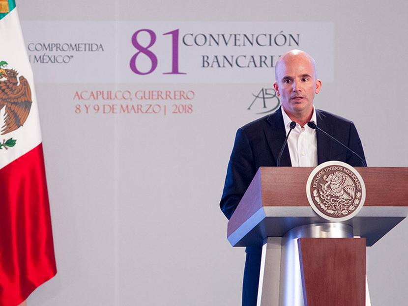 El secretario de Hacienda, José Antonio González Anaya, convocó  a no bajar la guardia ante posibles desequilibrios financieros. Foto: Elizabeth Velázquez