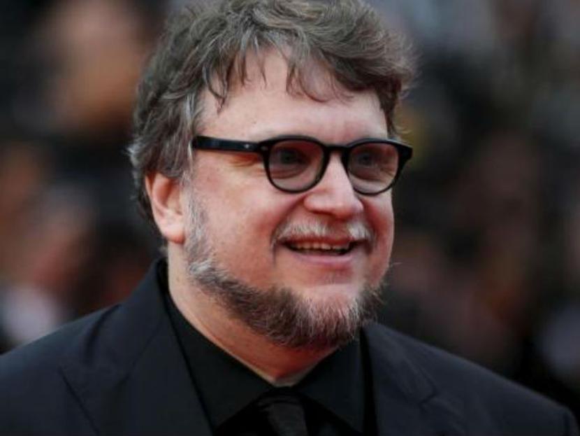 El cineasta ganador del Oscar a mejor director, Guillermo del Toro,lo  advirtió en su cuenta de Twitter
