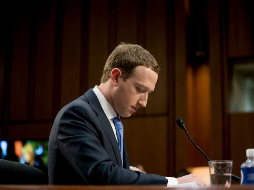 Las respuestas de Zuckerberg nos dan pie para cuestionar sus estrategias y su conocimiento de la realidad. Foto: AP