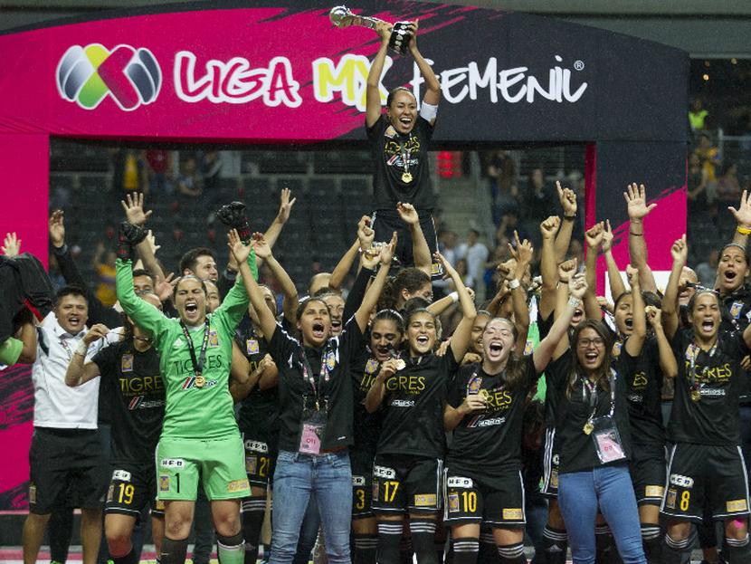 Persiste la desigualdad salarial entre hombres y mujeres en el futbol profesional en México. Foto: Cuartoscuro.