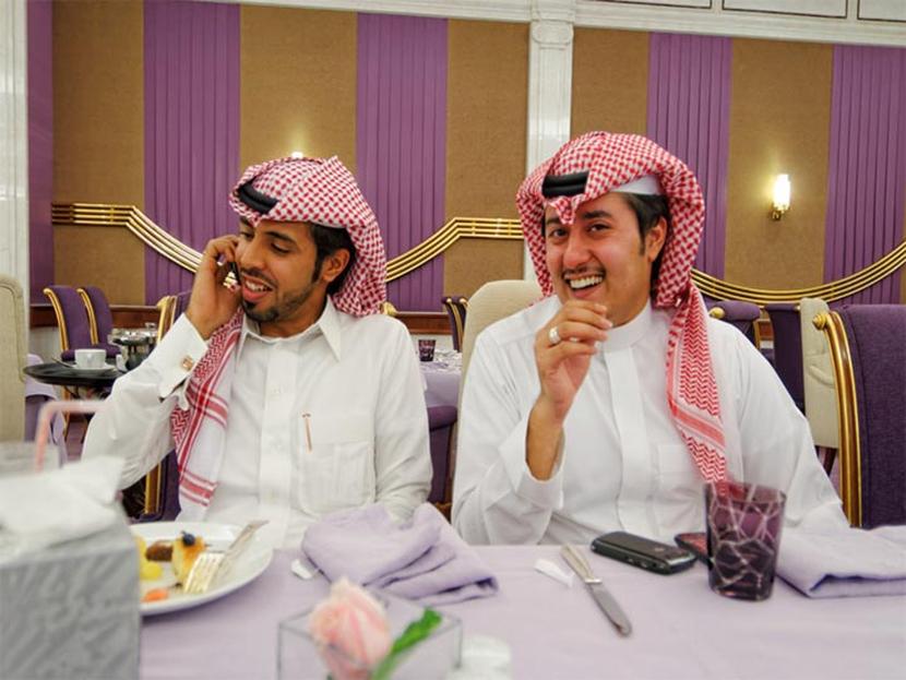 Carne de cerdo desenmascara a falso príncipe árabe. Foto: Especial