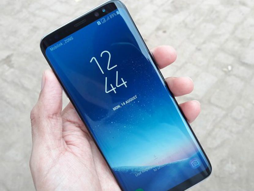 Samsung se suma a Apple, y ya planea eliminar la entrada de audífonos tradicional para sus próximos teléfonos. Foto: Pixabay.