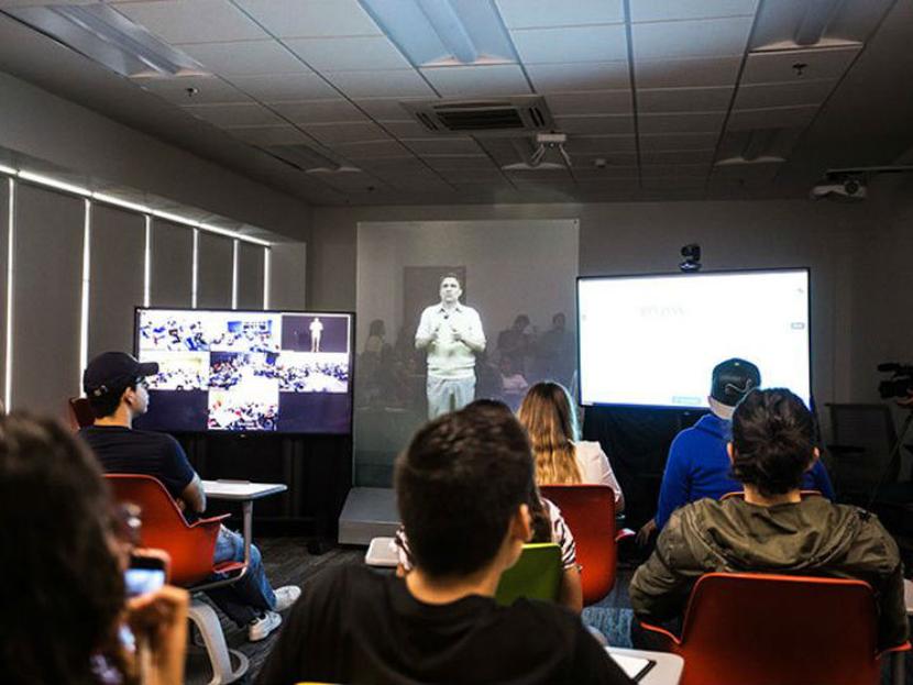 Usa la telepresencia vía holograma para hacer la educación más accesible e inmersiva. Foto: Tec de Monterrey