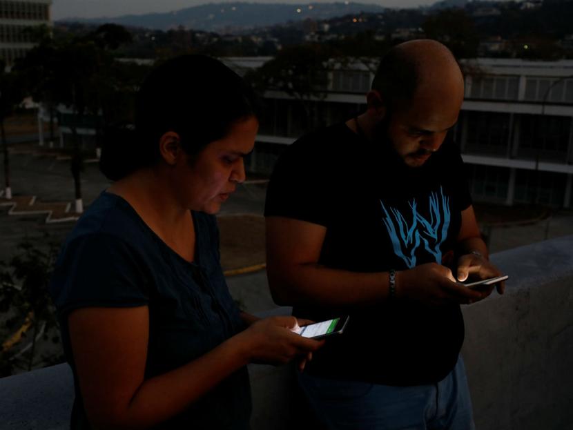 Tras casi dos semanas del masivo apagón en Venezuela, parte de Caracas y algunas zonas del estado de Miranda, sufrieron este martes un nuevo corte a la energía eléctrica. Foto: Cuartoscuro