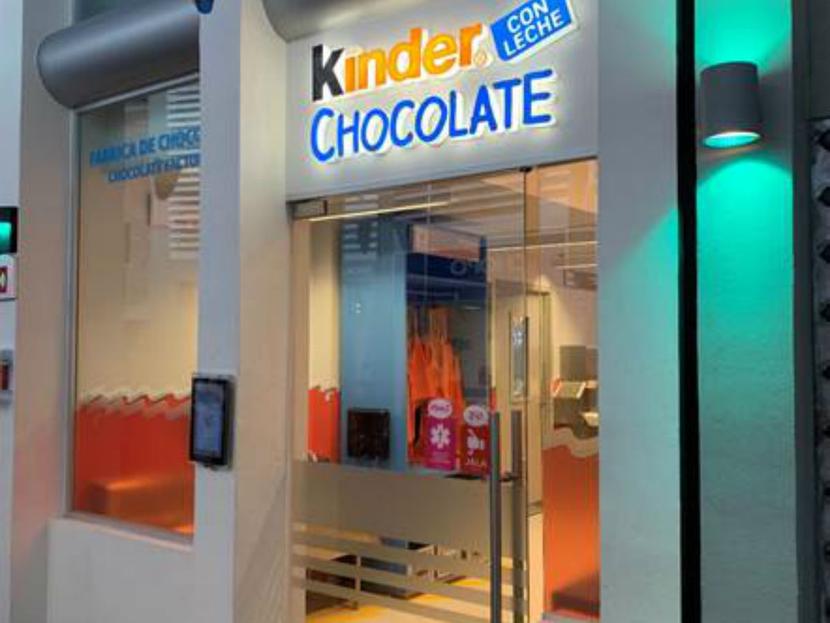 El pasado 11 de abril de 2019, se inauguró la primera minifábrica de Kinder Chocolate en el país, ubicada dentro de las instalaciones de KidZania Guadalajara. Foto: Especial