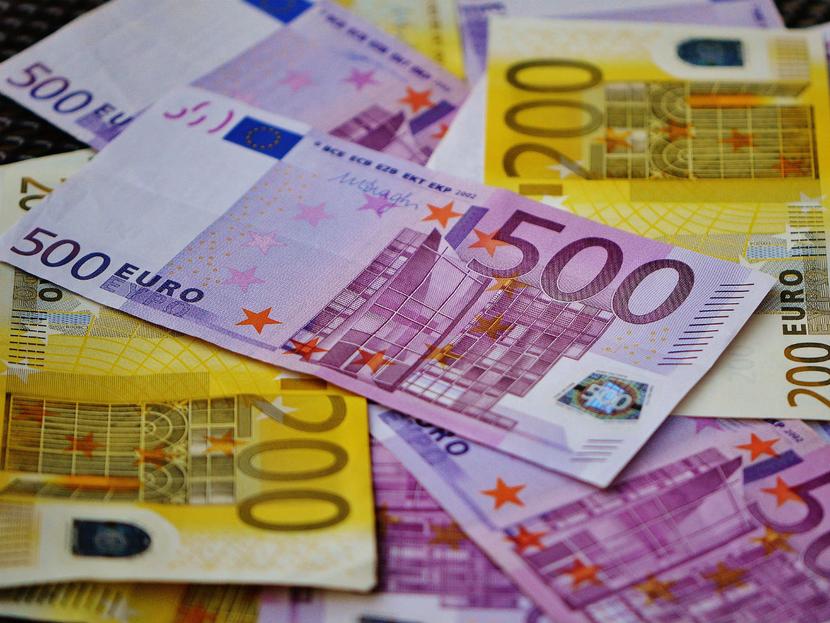 La Secretaría de Hacienda colocó dos nuevos bonos de deuda del gobierno federal, emitidos por primera vez en euros, en los mercados internacionales de capital. Foto: Pixabay