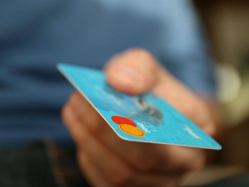 Millennials ganan en promedio 8 mil pesos y deben tarjeta de crédito. Foto: Pixabay