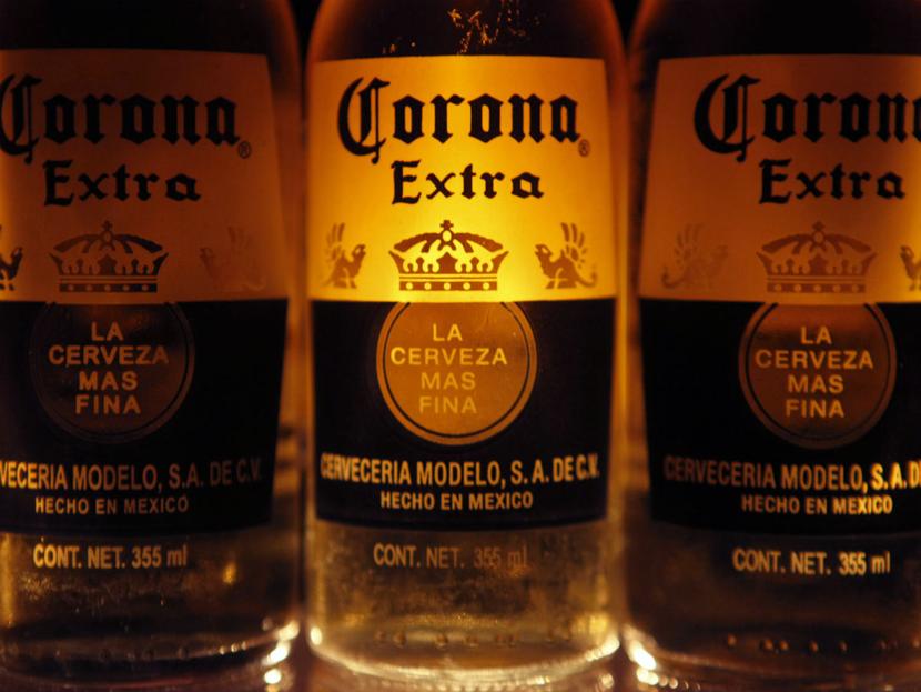 La emblemática cerveza mexicana Corona ya no solo se producirá en nuestro país. Foto: Reuters 