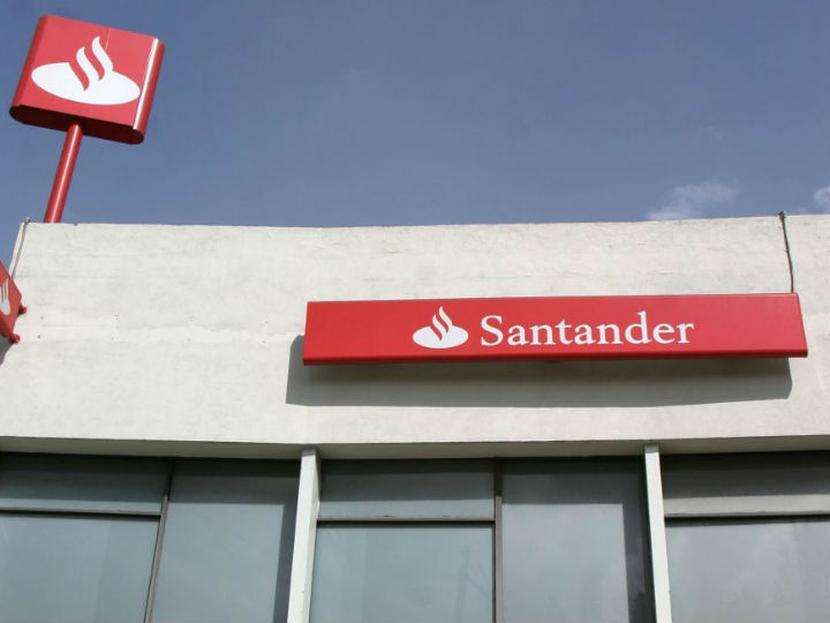 Santander México lanzó tarjetas de crédito sin números o códigos a la vista, lo que podría disminuir hasta en 90 por ciento los fraudes. Foto: Cuartoscuro.