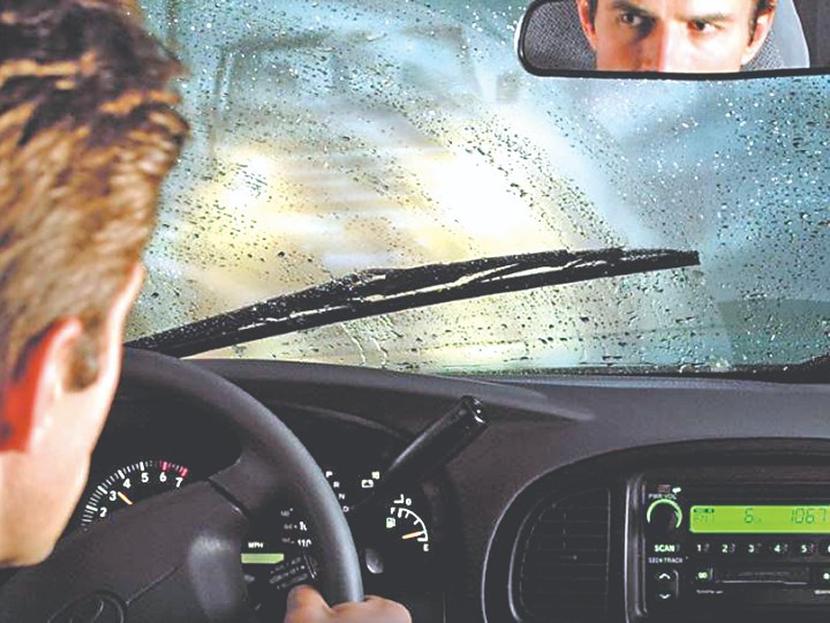 Ante este fenómeno meteorológico, es fundamental revisar puntos específicos del auto para que el manejo sea más seguro. Foto: iStock