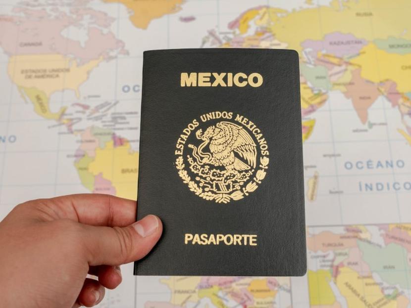 El costo más alto para tramitar un pasaporte en México es de 2 mil 750 pesos, sin embargo, estos costos podrían cambiar en 2021. Foto: iStock
