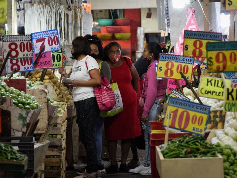 En lo que va de enero se han reportado incrementos en los precios de alimentos de hasta 12 por ciento. Foto: Cuartoscuro
