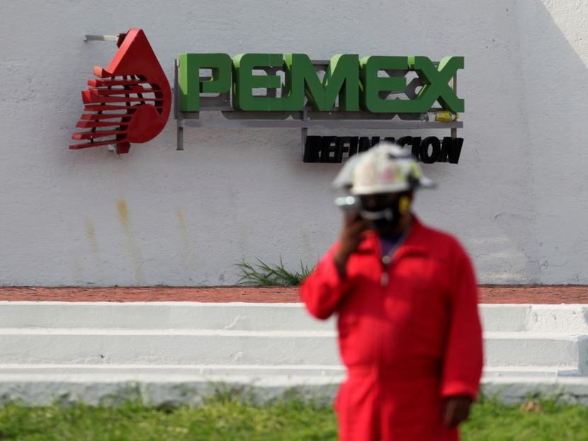 Pemex ha destinado millonarias inversiones para los trabajos de exploración, así como para la modernización de las refinerías. Foto: Reuters 
