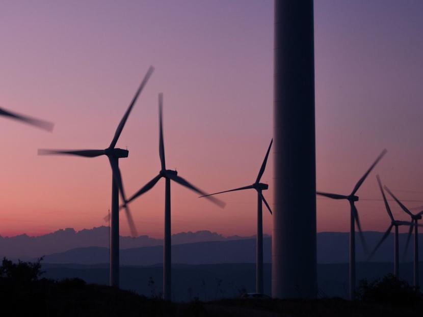 Se busca aumentar la producción y consumo de energías renovables, por lo que tarde o temprano México deberá alinearse a esos objetivos para alcanzar metas regionales. Foto: Pixabay