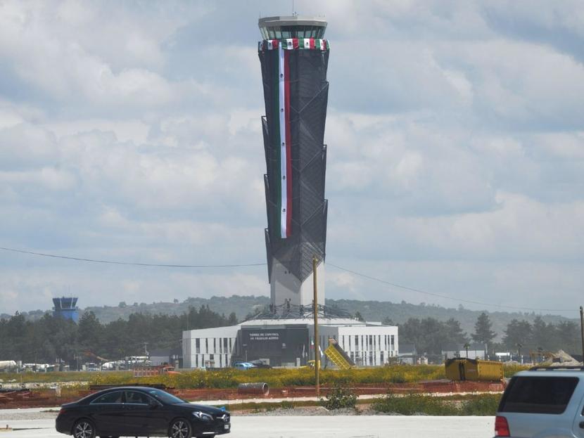 El aeródromo de Santa Lucía será el primero de América Latina en contar con la conectividad de un ferrocarril eléctrico de pasajeros. Foto: Cuartoscuro.
