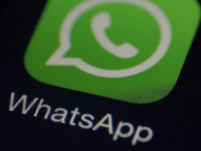 WhatsApp comenzó a implementar la opción que impide a los usuarios reenviar un mismo mensaje a varios grupos de chat. Foto: Pixabay.