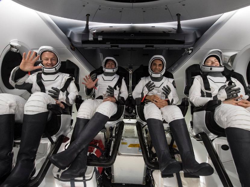 Astronautas a bordo de la cápsula de SpaceX