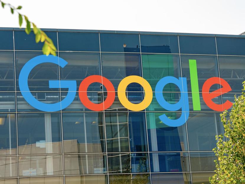 Letrero de Google en un edificio