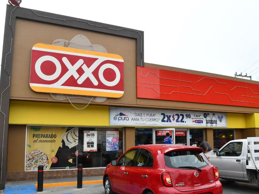 Fachada de nueva tienda Oxxo