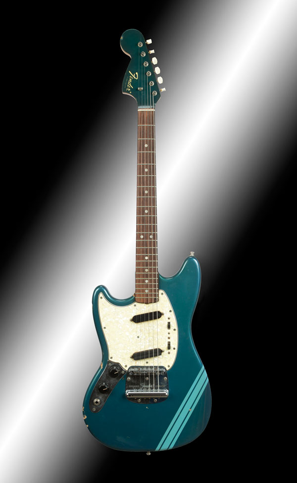 La guitarra eléctrica que usó Kurt Cobain será puesta a subasta. 