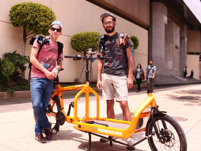 “¿Lo quieres? En menos de una hora lo tienes” es el lema de Kangou, una startup de entregas urbanas en bicicleta. Foto: Kangou