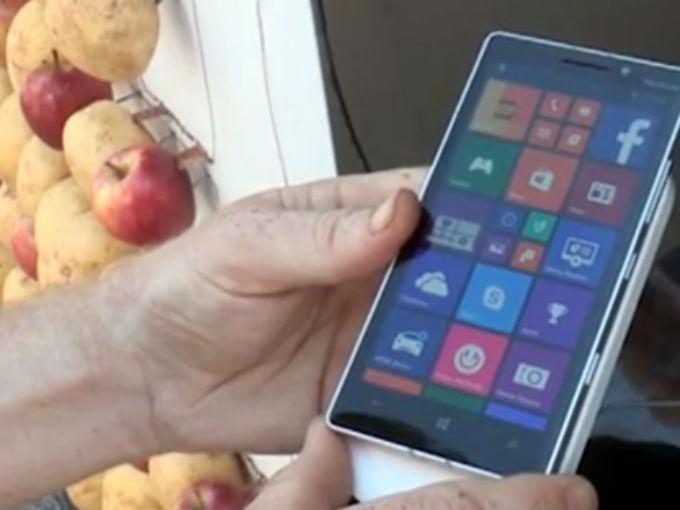 Cargan la batería de un celular con 800 papas y manzanas. Foto: Nokia