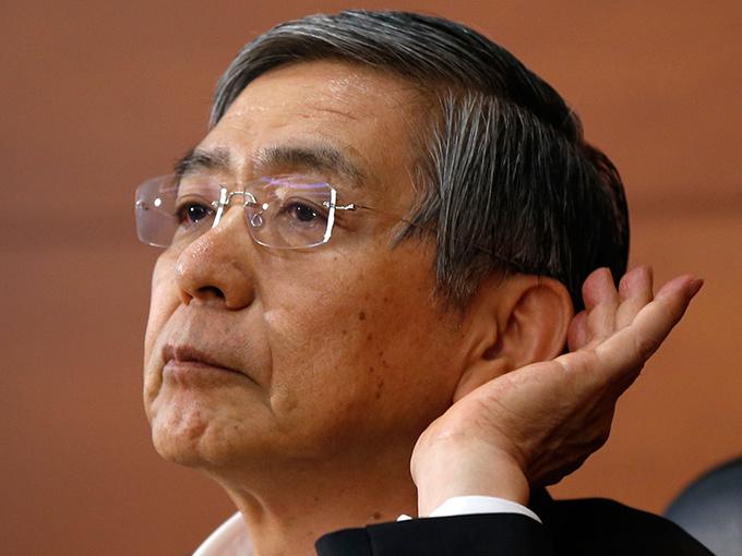 Kuroda desea acelerar la inflación del consumidor al 2% en unos dos años. Foto: Reuters