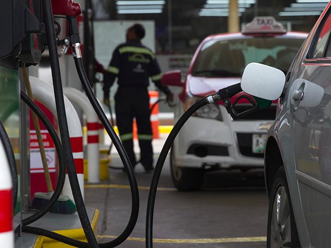 Lla gasolina Premium no registrará alzas durante el noveno mes del año, por lo que se mantendrá en 14.81 pesos por litro. Foto: Cuartoscuro