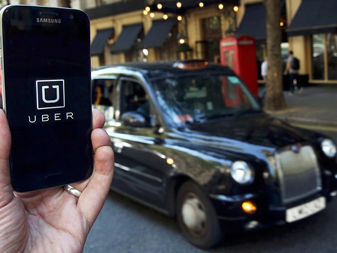 Uber adquirirá autos a Volvo y luego instalará su propio sistema de conducción automática para necesidades específicas de su servicio de transporte. Foto: Reuters