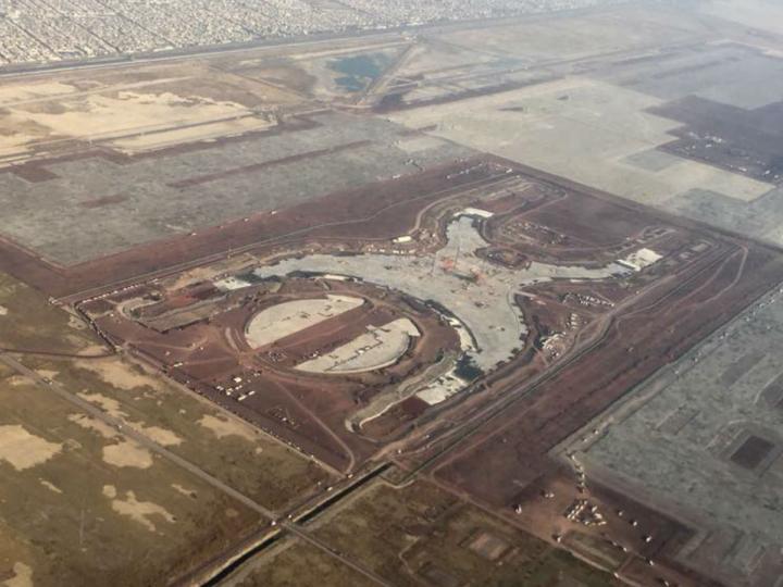 El terreno contemplado para la construcción del Nuevo Aeropuerto Internacional de la Ciudad de Méxioc (NAICM), se convertirá en un parque deportivo, lo confirmo así el presidente Andrés Manuel López Obrador. Foto: Cuartoscuro