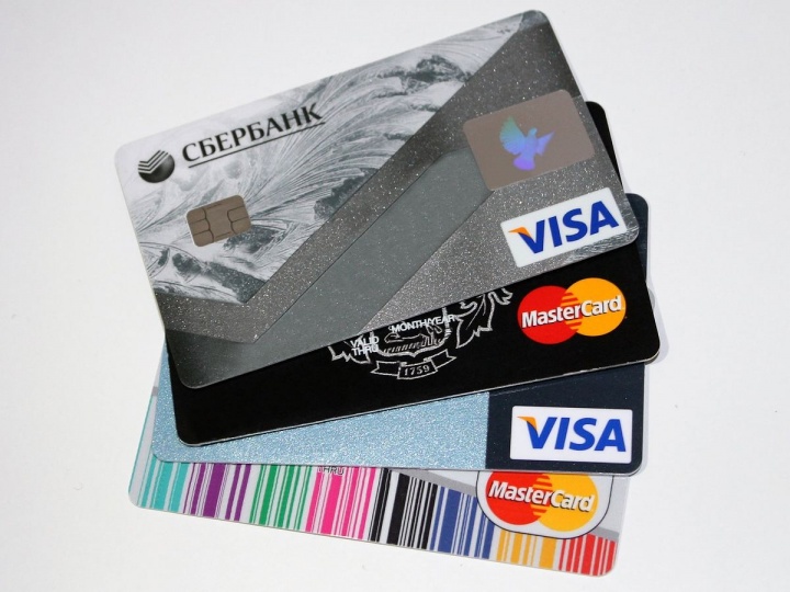 Tener una o varias tarjetas de crédito sin usar podría provocar que tu capacidad de endeudamiento disminuya. Foto: Pixabay 