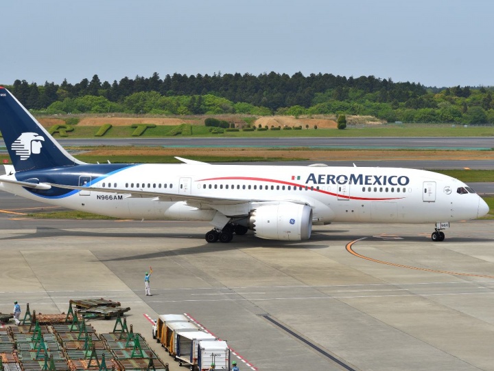 Aeroméxico anunció que su división de carga ofrecerá entrega a domicilio en seis ciudades del país como Ciudad de México, Guadalajara, Monterrey, Mérida, Tijuana y Cancún. Foto: iStock 