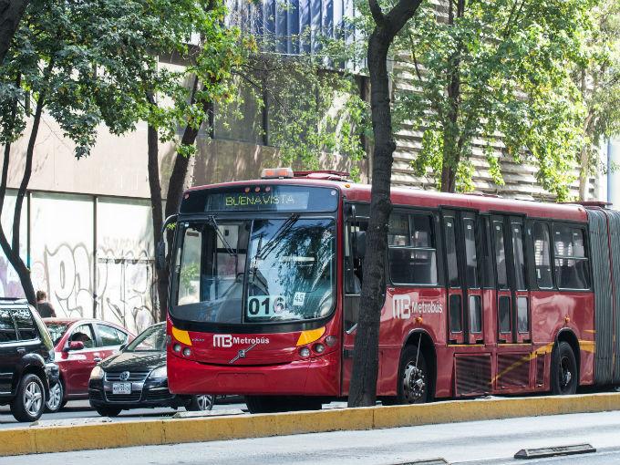 El Metrobús de la Ciudad de México cuenta con 441 unidades. Foto: Excélsior