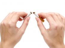 Dejar de fumar puede ser un problema que genera muchas dudas al momento de buscar tratamiento. Foto: Photos.com