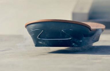 Lexus dice que su patineta utiliza nitrógeno líquido para mantener fríos los superconductores. Foto: Lexus