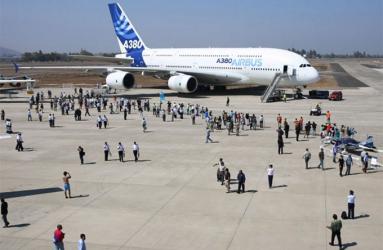 El avión A380 de Air France llegará al Aeropuerto Internacional de la Ciudad de México hoy alrededor de las 18:30 horas. Foto Archivo