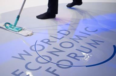 En Davos, David Rubenstein del Carlyle Group describió a la fortaleza del dólar como el más grave desafío económico del 2017. Foto: AP