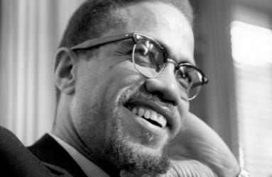 El activista Malcolm X, fue una figura llena de polémica pero que, a pesar de todo, luchó por los derechos de los negros en Estados Unidos. Foto: Especial