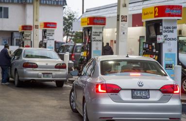 Pese a que no se registraron cambios, la Ciudad de México si mostrará una variación de un centavo a la baja en el precio de la gasolina Magna. Foto: Cuartoscuro