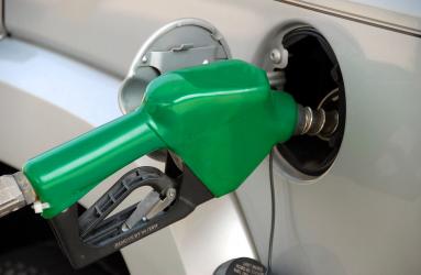 Los precios mínimos para las gasolinas menores y mayores a 92 octanos, así como del diésel, se situarán en 15.30, 17.01 y 16.23 pesos por litro, respectivamente. Foto: Pixabay