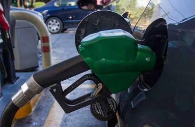 Los precios máximos para las gasolinas de bajo y alto octanaje y del diésel se ubicarán en 16.43, 18.20 y 17.39 pesos por litro, respectivamente. Foto: Archivo Cuartoscuro