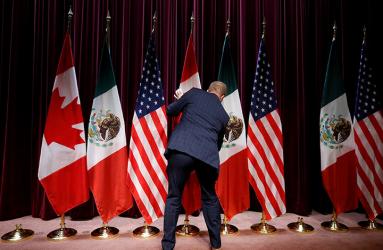 El canciller Luis Videgaray dijo ante senadores que México sólo seguirá en el TLCAN, si conviene al interés nacional. Foto: Reuters