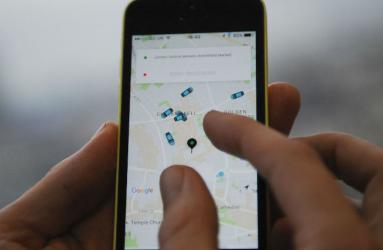 Los vehículos autónomos de Uber trasladarán a pasajeros sin un conductor humano de respaldo. Foto: Especial