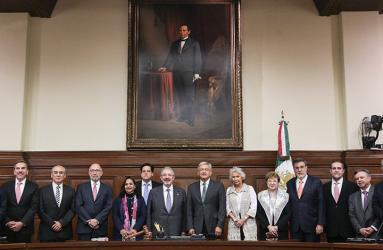 López Obrador expuso que su reunión con los ministros fue cordial y respetuosa, en la que se habló de temas presupuestarios y de la necesidad de capacitar mejor a los ministerios públicos. Foto: Cuartoscuro