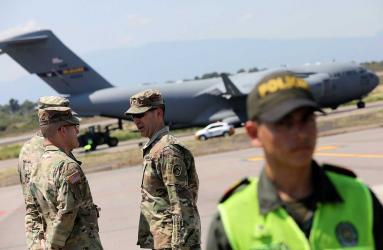 La embajada de EU en Colombia informó que más vuelos militares con ayuda tendrán lugar en los próximos días.