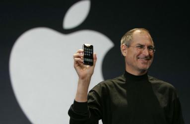 El 1 de abril de 1976 se fundó Apple, la empresa que marcaría la tecnología y la forma de comunicarnos. Foto: AP
